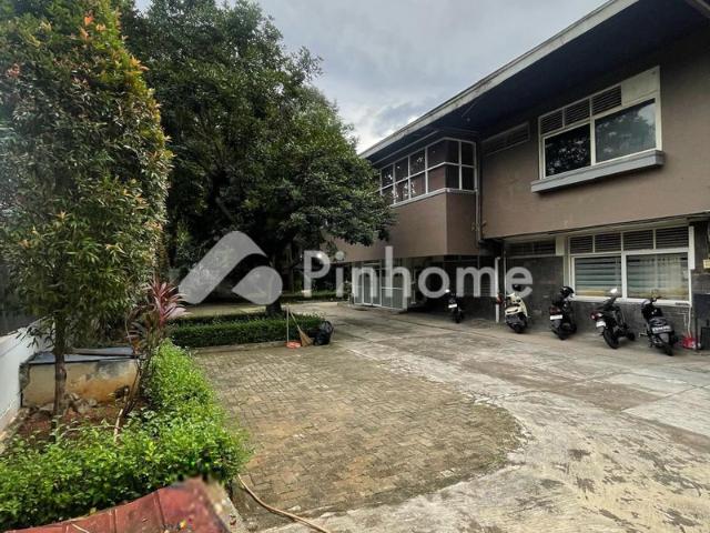 Dijual Rumah Hoek Pinggir Jalan di Prapanca Raya di Brawijaya Rp 45,49 Juta/m² | Pinhome
