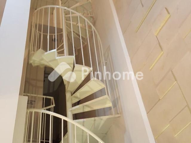 Dijual Rumah Jalan Boulevard 2 Lantai Siap Huni REV. A653 di Puri Safira Regency Rp 19,44 Juta/m² | Pinhome