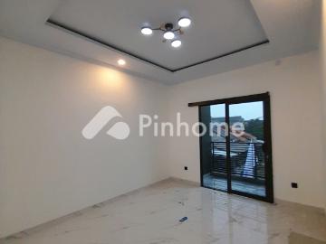Dijual Rumah Last Unit Ready 2 Lantai Lokasi Strategis di Jl Keadilan Rangkapan Jaya Pancoran Mas Depok Rp 9,71 Juta/m² | Pinhome