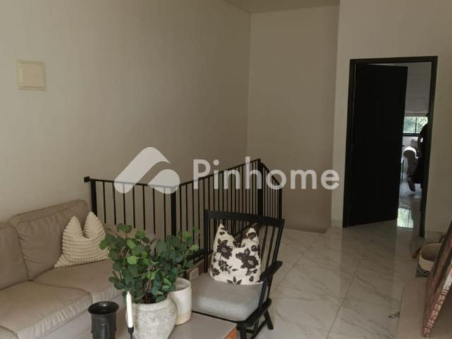 Dijual rumah minimalis dan strategis di cluster neo catalonia nusaloka bsd tangerang rp 25,89 juta/m² | pinhome