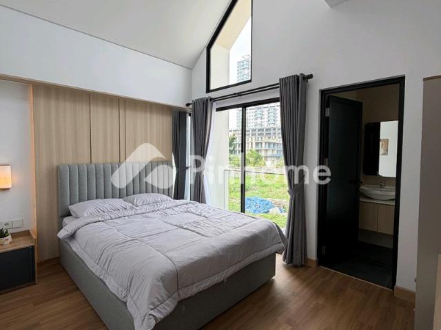 Dijual Rumah Nempel LRT Ciracas Premium Free Biaya Surat di Pengantin Ali Rp 35,08 Juta/m² | Pinhome