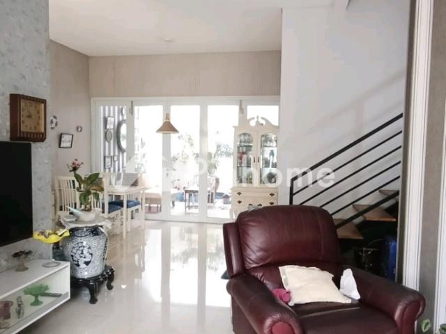 Dijual Rumah Siap Huni di Kencana Loka BSD Rp 14,34 Juta/m² | Pinhome