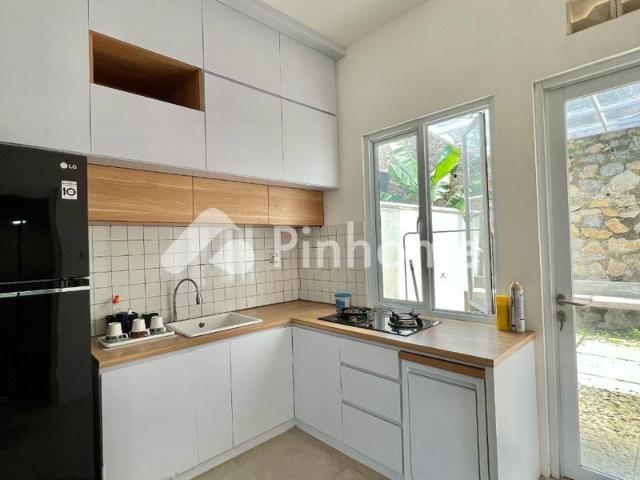 Dijual Rumah Siap Pakai di Cluster Ciwaruga Gegerkalong Setiabudi Bandung Rp 10,65 Juta/m² | Pinhome