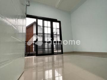 Dijual Rumah Ready Siap Huni 2 Lantai, Tersedia 2 Unit Lagi di Jalan Curug Cimanggis Kota Depok Rp 19,56 Juta/m² | Pinhome