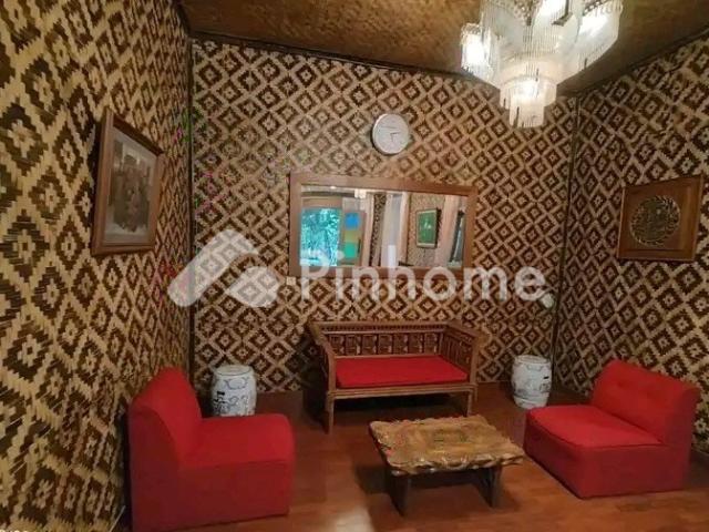 Dijual Rumah Villa Cantik Dekat Kawasa Wisata Cisaat Sukabumi di Kadudampit Rp 1,61 Juta/m² | Pinhome