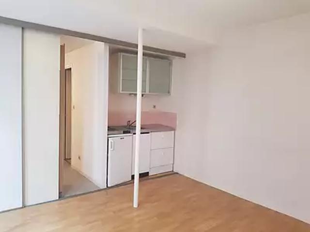 Dijon 21000 Location appartement 1 pièce t1 au dernier étage