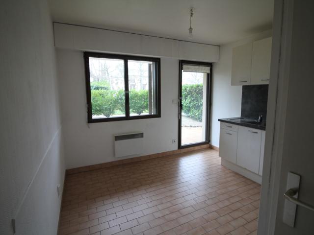 DIJON ALLEES DU PARC BEL APPARTEMENT T2 EN REZ DE JARDIN