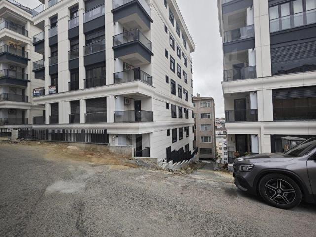 Dikilitaş'ta sıfır binada 2+1, kapalı otoparklı