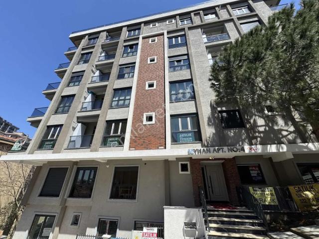 Dikilitaş'da metroya 400 Metre Yeni Binada kiralık Bahçeli Daire