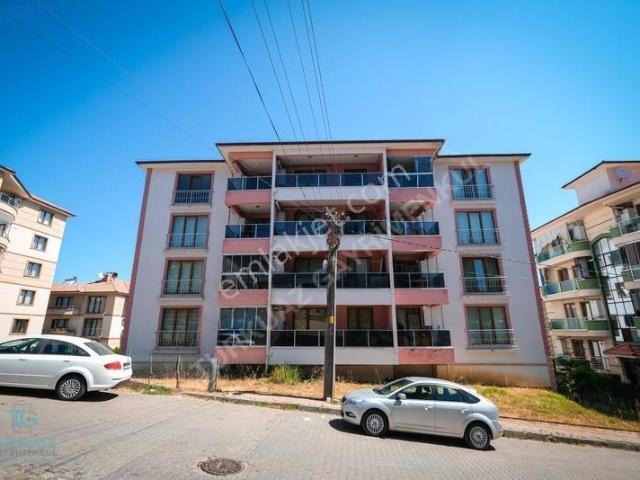 Dikilitaş Mevkiğinde 1+1 Mutfak Ayrı Kiralık Daire