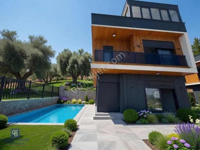 Dikili Çandarlı'da Denize Yakın Satılık Müstakil Dubleks Villa