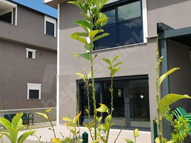 Dikili Çandarlıda Sıfır Deniz Manzaralı 2+1 Satılık Villa
