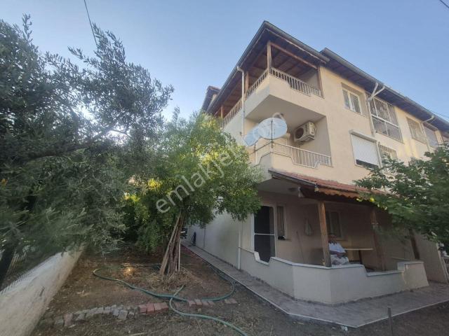 Dikili Çandarlı Satılık Tripleks Villa