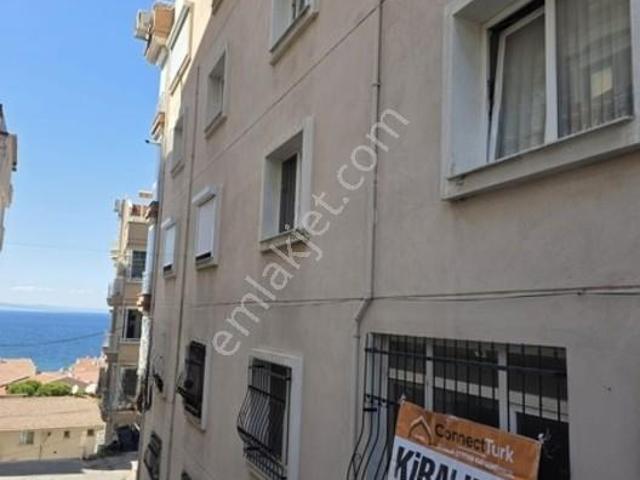 Dikili Gazipaşa Mahallesinde Kiralık 2+1 Giriş Kat Daire