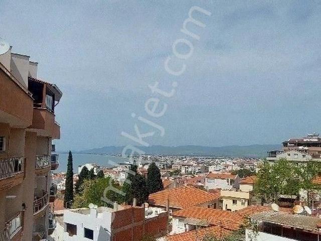 Dikili Gazipaşada Doğalgazlı Deniz Manzaralı Ebebeyn Banyol 2+1 Mutfak Ayrı Satılık Daire