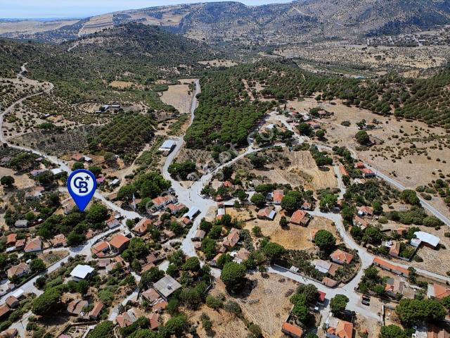 Dikili Kocaoba Köyünde 249 M2 Köy Evi Yeri!