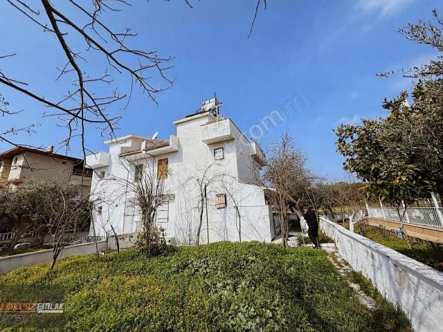Dikili / Kabakum bankacılar Sit / Dubleks Mesken / 290 M2 /