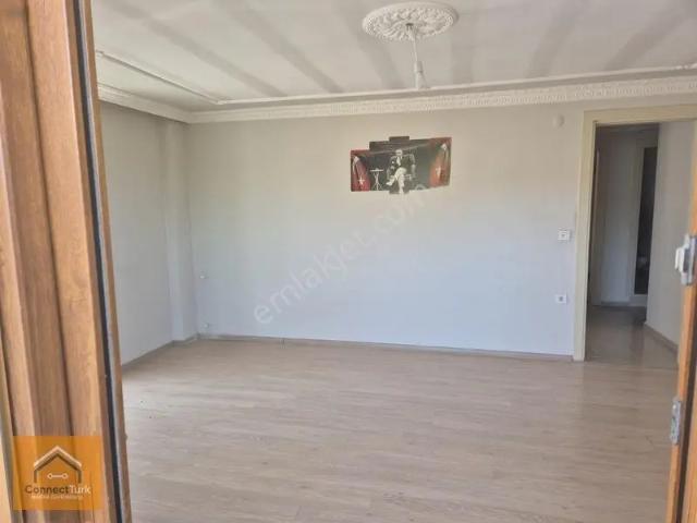 Dikili İsmetpaşa Mahallesinde Kiralık 4+1 Dubleks Daire