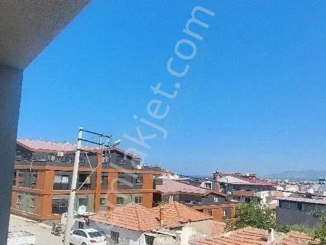 Dikili İsmetpaşada Merkezi Konumda Deniz Gören Sıfır 1+1 Satılık Daire