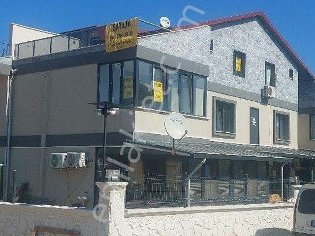 Dikili Salimbeyde Yeni Hastene Yakınında Yerden Isıtma Dogalgazlı Sıfır 2+1 Dublex