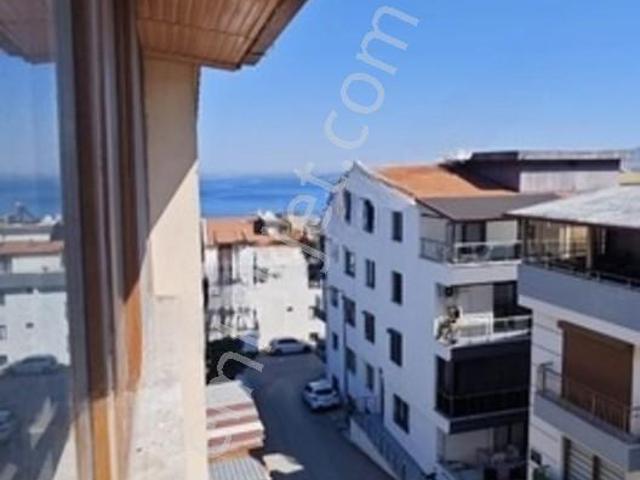 Dikili Salimbey'de Plaja 700m Hastaneye 500 M Dubleks Daire
