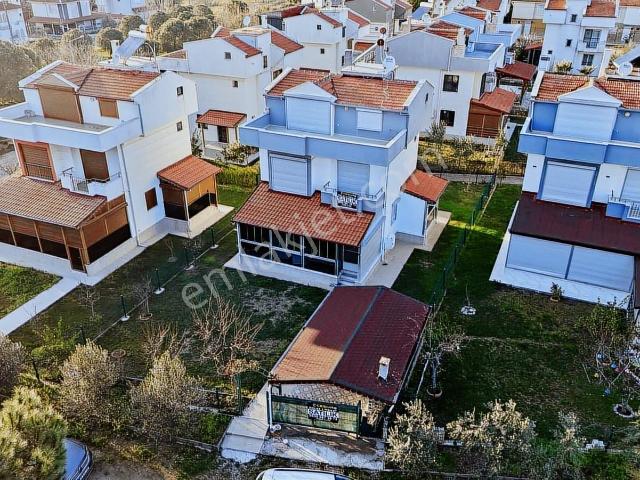 Dikili Salihler Nova Garden Sitesinde Müstakil Lüks Villa