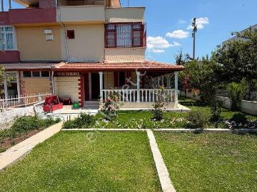 Dikili Ümmetoğlu'ndan 3+1 İkiz Nizam 230 M2 Bahçe Alanı Müstakil Villa
