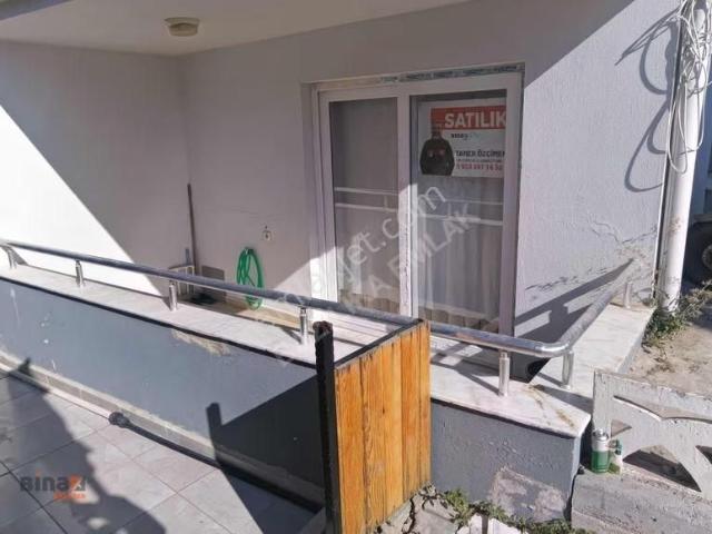 Dikili'de Satılık 1+1 Fırsat Daire