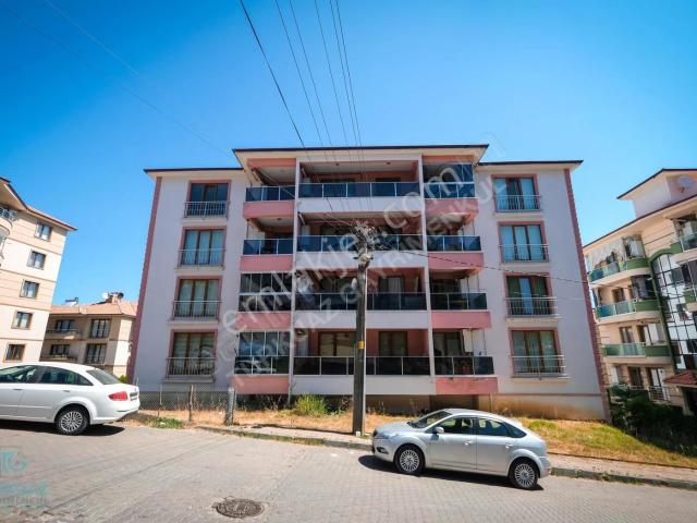 Dikilirtaş Mevkiği 1+1 Mutfak Ayrı Hazır Kiracılı Satılık Daire