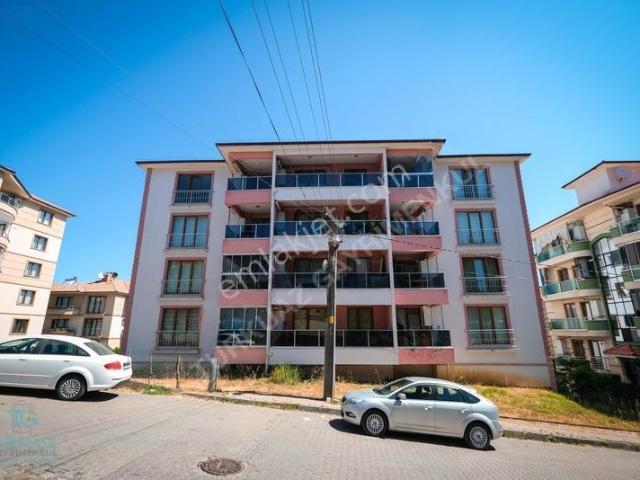 Dikilirtaş Mevkiği 1+1 Mutfak Ayrı Hazır Kiracılı Satılık Daire
