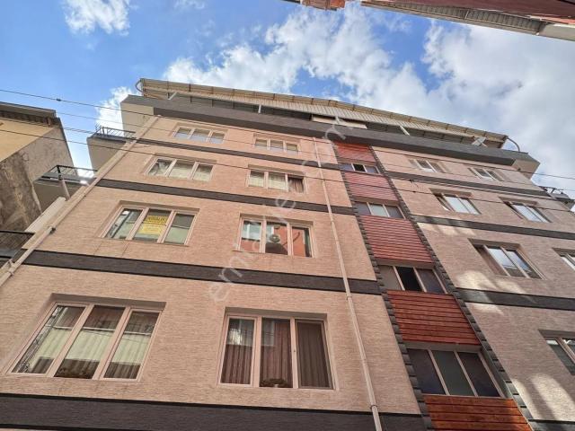Dikkaldırım’da Merkezi Konumda 130 M² Geniş & Ferah 2+1 Kiralık
