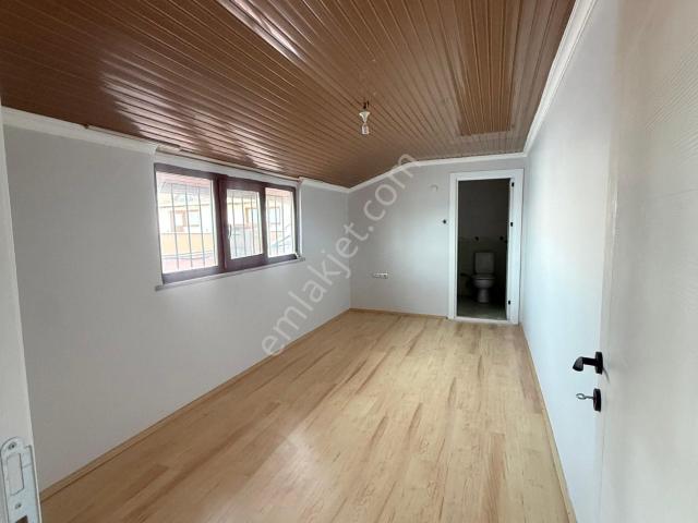 Dikkaldırımda Geniş Ferah Satılık 4+1 Dubleks Daire