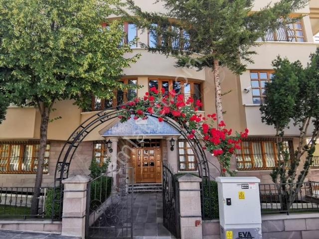 Dikmen Osman Temiz 2+1 Ters Dubleks Kiralık Daire
