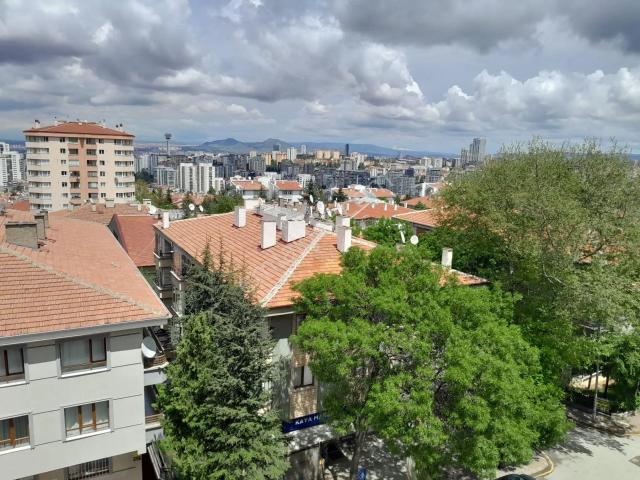 Dikmen Osman Temizde 5.katta,merkezi,3+1,manzaralı.
