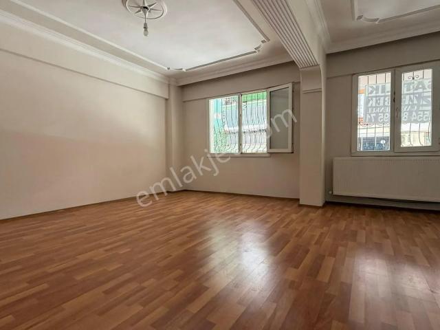 Dilşikar Mah Meydan Durağı Karşısı 2+1 Bahçeli Kiralık Daire