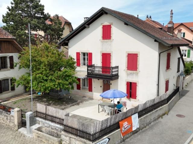Dillens 6,5 Zimmer Charakterhaus mit Veranda und Garten