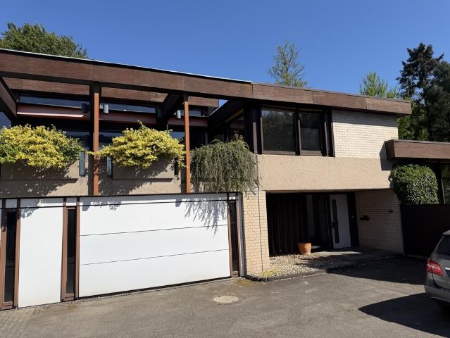 Dillingen/Saar: Architektenhaus 182 m² mit Garten und Garage, in beliebter Toplage am Fischerberg