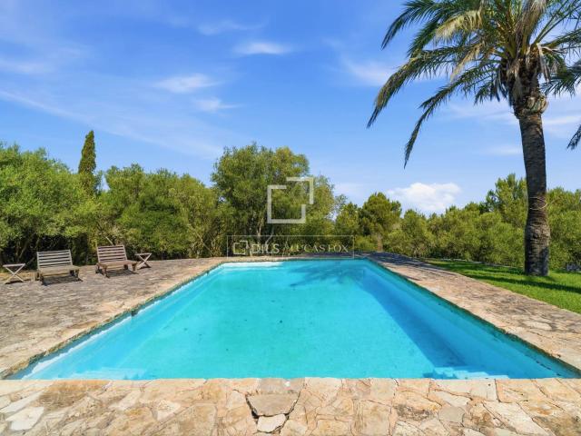 Dils Lucas Fox os presenta esta extraordinaria finca rústica. 510m² Manacor