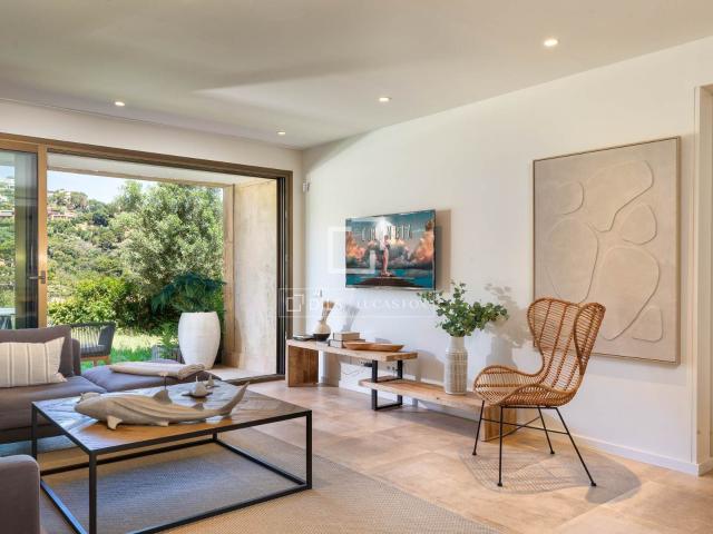 Dils Lucas Fox presenta Begur Gardens, una promoción residen. 149m² De sa Riera
