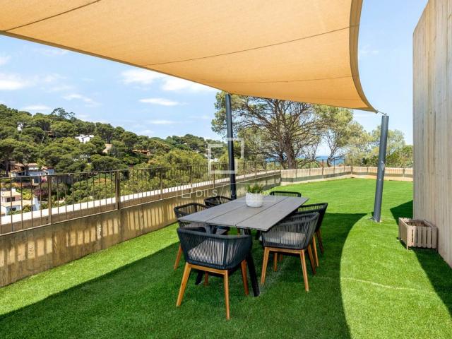 Dils Lucas Fox presenta Begur Gardens, una promoción residen. 165m² De sa Riera
