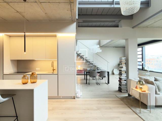 Dils Lucas Fox presenta en exclusiva impresionante loft en v. 218m² Alcobendas y la Moraleja