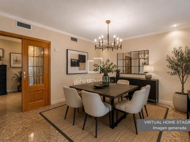 Dils Lucas Fox presenta este magnífico piso en una de las zo. 179m² Valencia