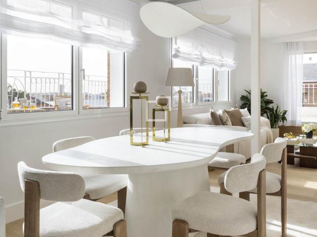 Dils Lucas Fox presenta este exclusivo piso en venta en Alma. 127m² Madrid
