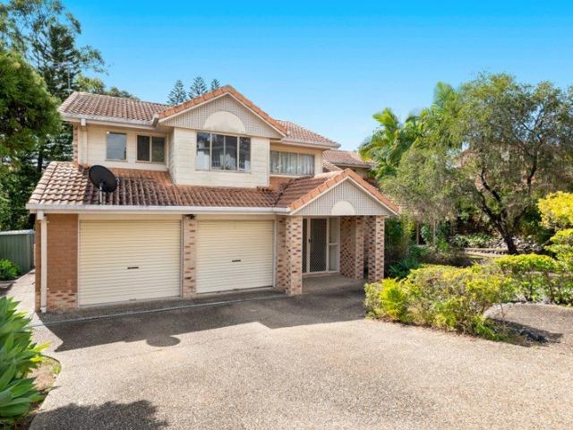 Direct Parkland Access 1041m² with 23m frontage
