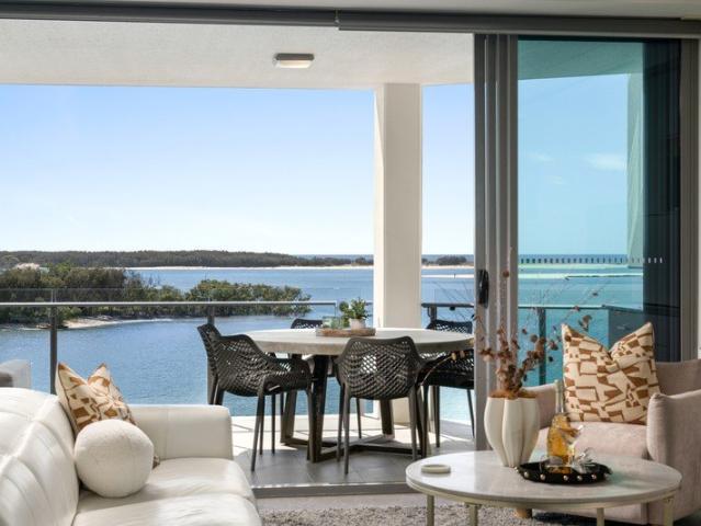 Direct Waterfront Luxury Apartment 401 at 'Riva'