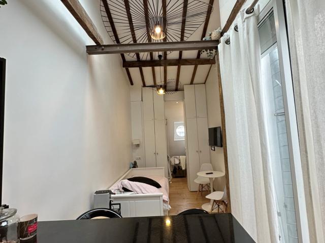DIRECTEMENT AV GEORGE V AU COEUR DU TRIANGLE D'ORCatherine PiguetAlma Immobilier