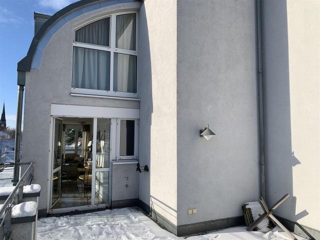 Directly at the river Elbe: 131 sqm penthouse maisonette apartment with 2 roof terraces, kitchen, fireplace, 2 underground parking spaces, Dresden Amsterdam Apartments for Rent