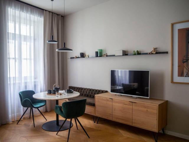 DIREKT AM NASCHMARKT | Exklusives und komplett möbliertes Businessappartement auf Zeit ab 1.1.2027