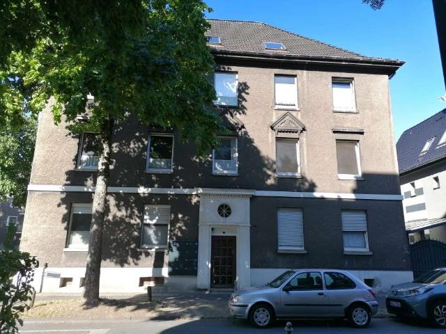 Direkt am Schloss Strünkede! Frisch gestrichene 2 Zimmer Dachgeschosswohnung!