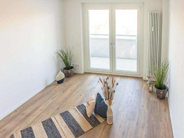Direkt am Schlossteich gelegene Singlewohnung mit Balkon